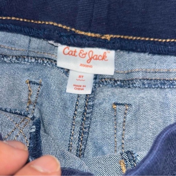 Cat & Jack Blue Heart Jeans and Shimmering Pink Leggings - Picture 3 of 4